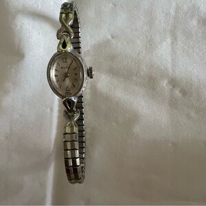 Bulova Women Vintage Watch stretch Band marked 10k RGP N0 Z55070